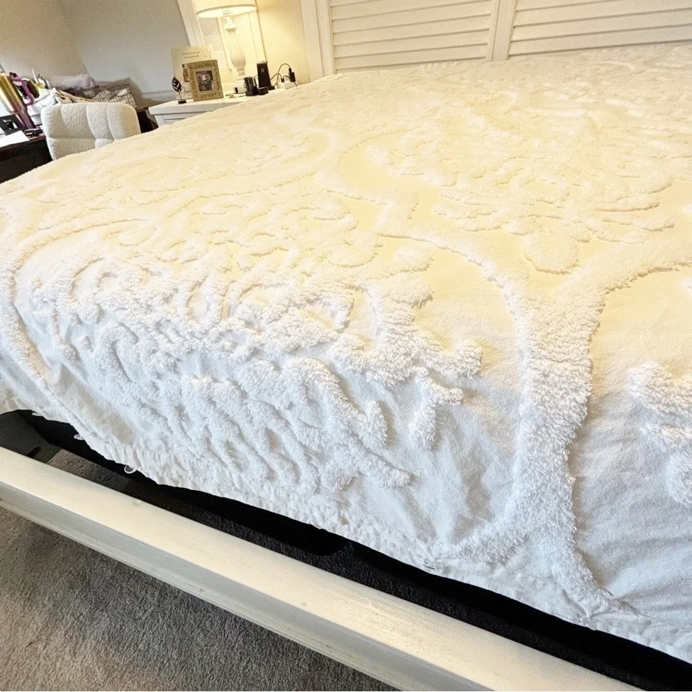 Tufted Chenille White Cotton Duvet Cover Button Cover Traditional 84” X 84” Full